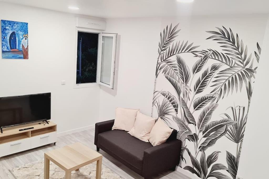 Appartement Tres Lumineux Et Calme. 세브랑 외부 사진